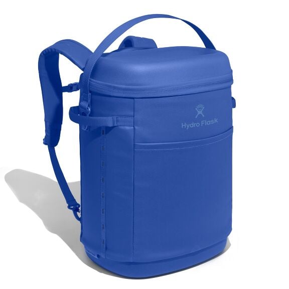 carryouttm-backpack-22-l-b0 18pco382_carryout_backpack_22l_capri_blue_angled_1.jpg