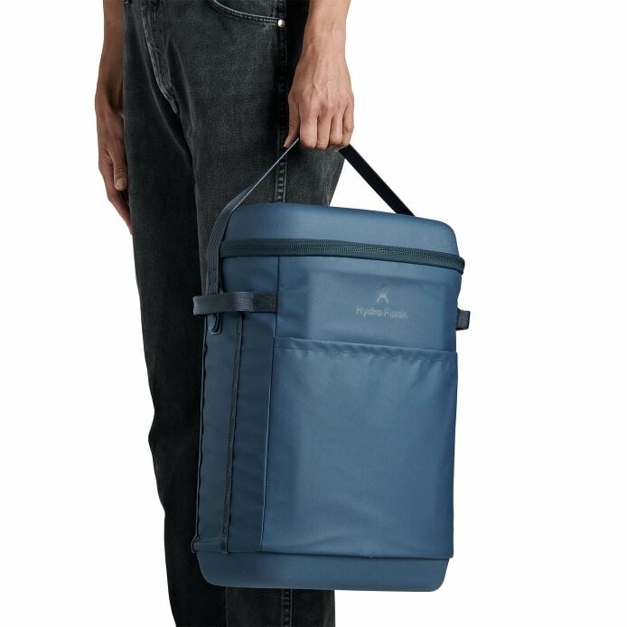 carryouttm-backpack-22-l-b0 250815_hydro_s26_hb_14597_6.jpg