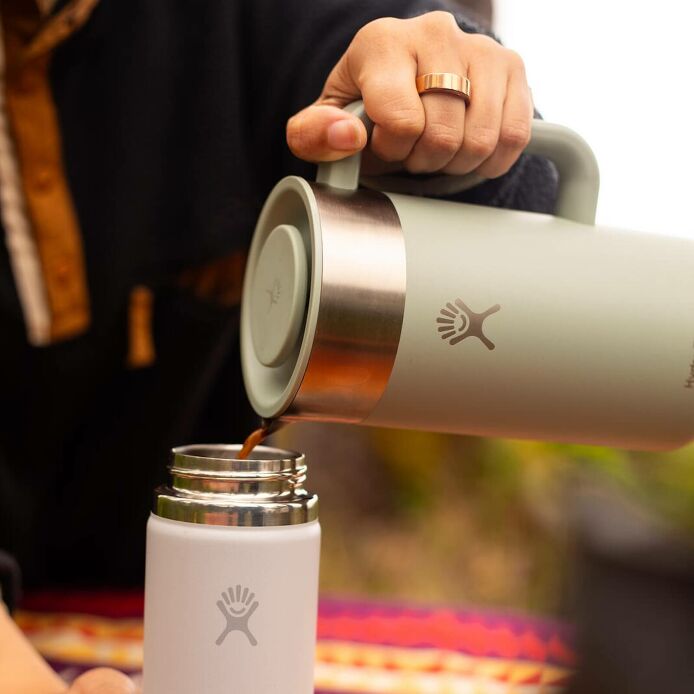 32-oz-insulated-french-press-a2 2706_johnson_s25summertravel_camping_pouring_303a0287_1_.jpg