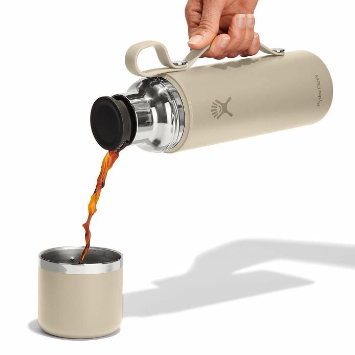 28-oz-hot-flask-and-cup-m8 hot-flask-_-cup-oat-pour.jpg