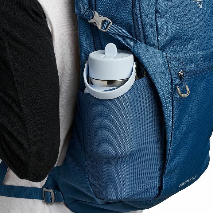 24-oz-travel-bottle-with-flex-straw-cap-g4 travelbottle-hb-backpack_1_8_1.jpg